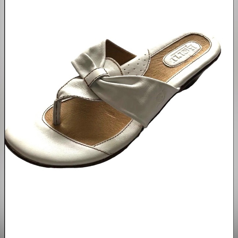 BORN Women's Size 9 White Leather Slip-on Slide Low Heel Sandals Cushioned